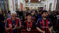 Duka Klub Sepakbola Kampung Halaman Paus Fransiskus