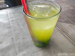 Di Balik Segarnya Es Tape Bakung Khas Cirebon Di Balik Segarnya Es Tape Bakung Khas Cirebon