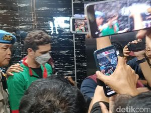 Alasan Fachri Albar Pakai Narkoba untuk Tenangkan Pikiran Alasan Fachri Albar Pakai Narkoba untuk Tenangkan Pikiran