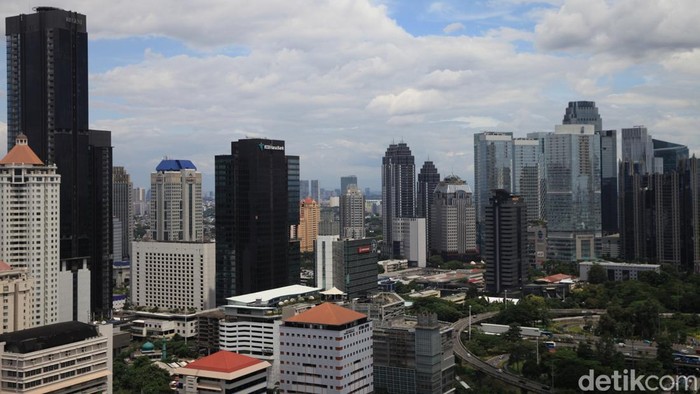 IMF Pangkas Proyeksi Pertumbuhan Ekonomo Indonesia Kaprikornus 4,7 % Dana Moneter Internasional (IMF) menurunkan proyeksi perkembangan ekonomi Indonesia pada 2025. Turun menjadi 4,7 persen dari sebelumnya 5,1 persen.