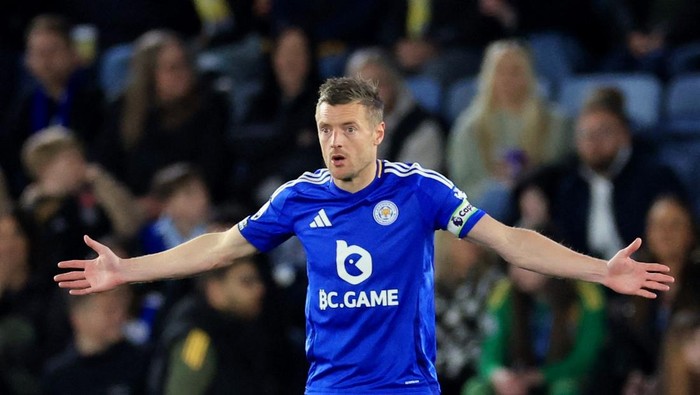 Jamie Vardy Soccer Football - Premier League - Leicester City v Newcastle United - King Power Stadium, Leicester, Britain - April 7, 2025 Leicester Citys Jamie Vardy reacts Action Images via Reuters/Andrew Boyers EDITORIAL USE ONLY. NO USE WITH UNAUTHORIZED AUDIO, VIDEO, DATA, FIXTURE LISTS, CLUB/LEAGUE LOGOS OR LIVE SERVICES. ONLINE IN-MATCH USE LIMITED TO 120 IMAGES, NO VIDEO EMULATION. NO USE IN BETTING, GAMES OR SINGLE CLUB/LEAGUE/PLAYER PUBLICATIONS. PLEASE CONTACT YOUR ACCOUNT REPRESENTATIVE FOR FURTHER DETAILS..