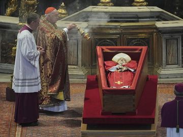 Jenazah Paus Fransiskus Disemayamkan 3 Hari di Basilika Santo Petrus