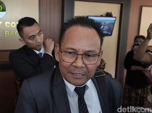 Sidang Perdana Gugatan Esemka dan Ijazah Digelar di PN Solo, Jokowi Tak Hadir Sidang Perdana Gugatan Esemka dan Ijazah Digelar di PN Solo, Jokowi Tak Hadir