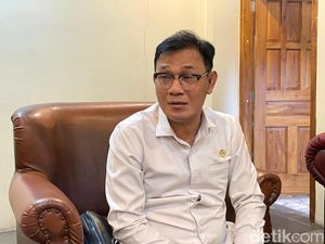 Budiman Sudjatmiko Bantah Isu soal Reshuffle: Saya Masih Urus BP Taskin Budiman Sudjatmiko Bantah Isu soal Reshuffle: Saya Masih Urus BP Taskin
