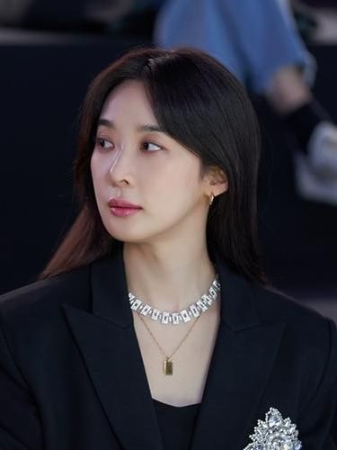 Lee Chung Ah di Celebrity (2023)