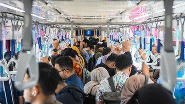 Karyawan Swasta Diusulkan Wajib Naik Transportasi Umum Setiap Rabu