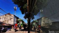 Menikmati Langit Biru Jakarta dengan Street Photography