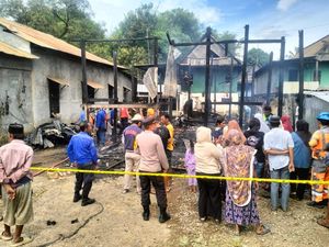 4 Rumah di Pangkep Terbakar, Uang Rp 20 Juta-Emas 50 Gram Hangus