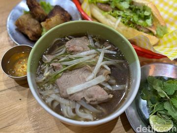Gurih Hangat! Pho Berkaldu khas Vietnam di Dekat Kampus BINUS