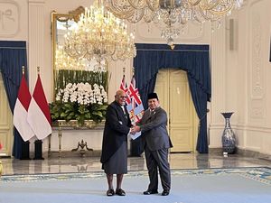 Prabowo Terima Kunjungan Resmi PM Republik Fiji di Istana Merdeka Prabowo Terima Kunjungan Resmi PM Republik Fiji di Istana Merdeka