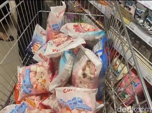 Makanan Mengandung Babi Bersertifikat Halal Ditarik dari Peredaran Makanan Mengandung Babi Bersertifikat Halal Ditarik dari Peredaran