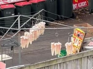 Heboh Restoran Dituduh Jorok Gegara Jemur Ikan di Luar Ruangan Heboh Restoran Dituduh Jorok Gegara Jemur Ikan di Luar Ruangan