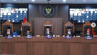Aduan-aduan di DKPP Perkara Syarat Pendidikan Wapres Gibran