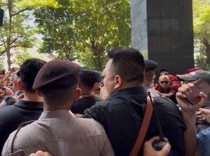 Lagi-lagi Ribut saat Hasto Disidang, Satgas PDIP Tuding Ada Penyusup