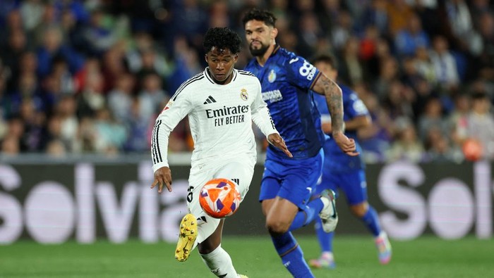Soccer Football - LaLiga - Getafe v Real Madrid - Estadio Coliseum, Getafe, Spain - April 23, 2025 Real Madrids Endrick in action REUTERS/Isabel Infantes