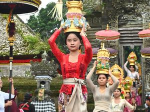 Mengembalikan Jati Diri Pariwisata di 80 Tahun Indonesia Merdeka Mengembalikan Jati Diri Pariwisata di 80 Tahun Indonesia Merdeka