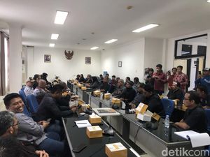 Warga Lempuyangan Sambat Rencana Penggusuran KAI ke DPRD Jogja Warga Lempuyangan Sambat Rencana Penggusuran KAI ke DPRD Jogja