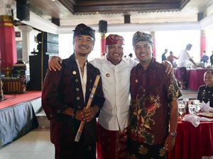 Pemkab Gianyar Ganjar Gus Teja dan Balawan Penghargaan Wija Kusuma Pemkab Gianyar Ganjar Gus Teja dan Balawan Penghargaan Wija Kusuma