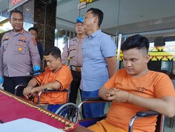 Tabrak Mobil Polisi, Dua Pelaku Curanmor di Lampung Ditembak