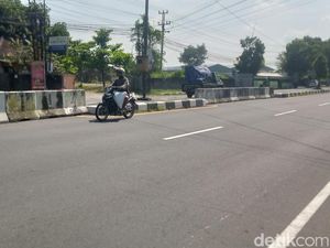 Warga Somopuro Klaten Protes 2 Celah Median Jalan Jogja-Solo Ditutup Warga Somopuro Klaten Protes 2 Celah Median Jalan Jogja-Solo Ditutup