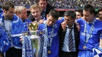 Jose Mourinho - mengantar Chelsea juara Premier League 2004/2005. Sebelumnya melatih klub-klub Portugal, termasuk Benfica dan Porto. Foto: AFP/ADRIAN DENNIS