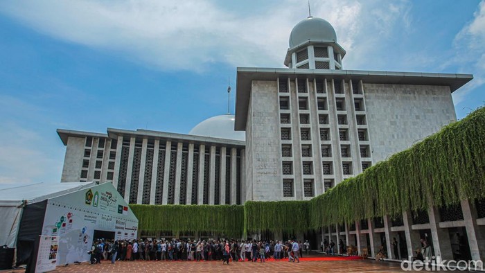 Mengenal Kebudayaan Indonesia-Arab Lewat Pameran di Masjid Istiqlal Pemerintah Indonesia dan Arab Saudi gelar ekspo kebudayaan dan keagamaan di Masjid Istiqlal. Pameran bertajuk sapi kurban