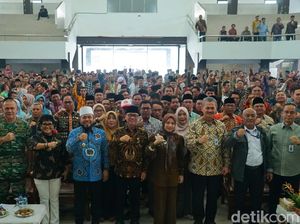 Menteri Desa Janjikan Beri Bantuan untuk Koperasi Merah Putih