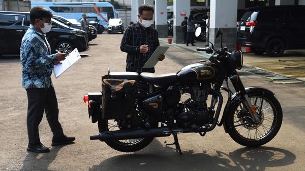 Potret Moge RK yang Disita Dibawa ke Rupbasan KPK