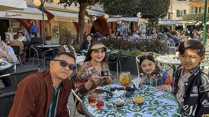Potret Seru Ashanty Makan Bareng Keluarga hingga Geng Cendol