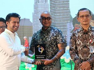 PT Bumi Suksesindo Raih Penghargaan Korporasi Penguat Sumberdaya Lokal PT Bumi Suksesindo Raih Penghargaan Korporasi Penguat Sumberdaya Lokal