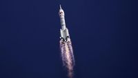 Shenzhou-20 Meluncur, China Lanjutkan Misi Antariksa
