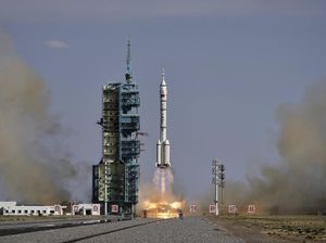 Tiongkok Terus Tancap Gas di Antariksa, Shenzhou-20 Mengudara Tiongkok Terus Tancap Gas di Antariksa, Shenzhou-20 Mengudara