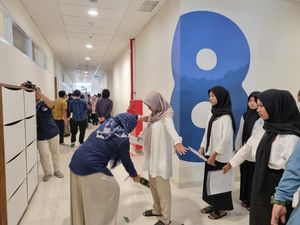 Waspadai Kecurangan, Unair Wajibkan Peserta UTBK Pakai Sandal Selop