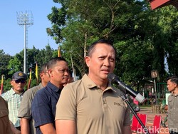 Anak Buah Ramai-ramai Foto Bareng Hercules, Danjen Kopassus Minta Maaf