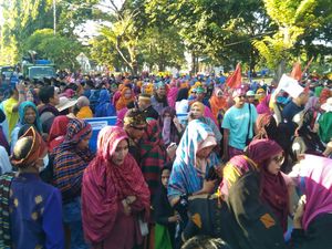 Jumlah Peserta Festival Rimpu Mantika 2025 Diklaim Lebih dari 80 Ribu Orang Jumlah Peserta Festival Rimpu Mantika 2025 Diklaim Lebih dari 80 Ribu Orang