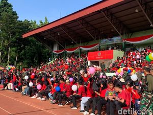HUT Ke-73, Kopassus Gelar Hari Gembira Bareng 4.000 Anak Yatim-Prajurit HUT Ke-73, Kopassus Gelar Hari Gembira Bareng 4.000 Anak Yatim-Prajurit
