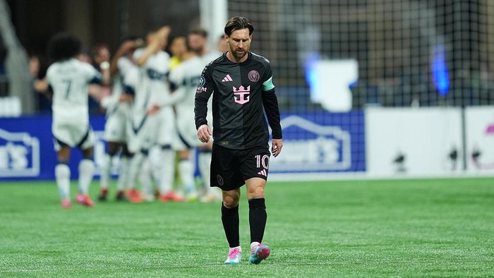 VANCOUVER, BRITISH COLUMBIA - APRIL 24: Lionel Messi #10 of Inter Miami CF looks dejected following the teams defeat after the CONCACAF Champions Cup Semi-final first leg match between Vancouver Whitecaps and Inter Miami CF at BC Place on April 24, 2025 in Vancouver, British Columbia.  (Photo by Rich Lam/Getty Images)