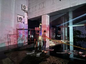 Kebakaran Kantor Bupati Morowali, Saksi Sempat Dengar Ledakan