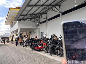 Jenazah Pendiri House of Raminten Jogja Diiringi Harley ke Krematorium Jenazah Pendiri House of Raminten Jogja Diiringi Harley ke Krematorium