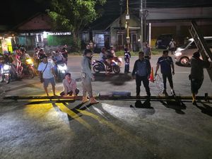 Baru Dipasang, Portal Perlintasan Sebidang di Patrang Jember Dibongkar