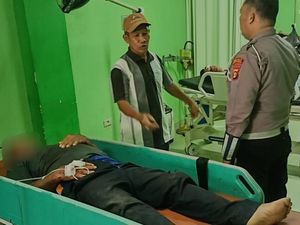 Pemotor Terluka Parah Usai Terperosok Lubang Jalan di Lubuklinggau