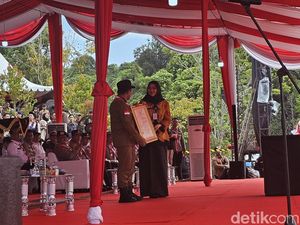 Kapolda dan Gubernur Riau Patenkan Hak Cipta Booklet Jambore Karhutla