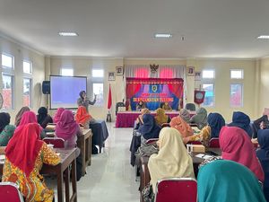 Polwan Polres Klaten Sosialisasi Pencegahan Tindak Pidana ke Perempuan dan Anak Polwan Polres Klaten Sosialisasi Pencegahan Tindak Pidana ke Perempuan dan Anak