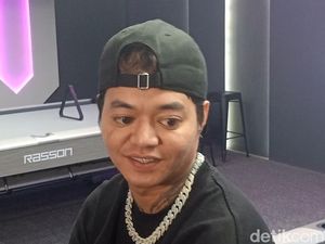 Reza Arap Tak Idamkan Perempuan Sempurna, Cukup Bisa Jadi Teman Hidup Reza Arap Tak Idamkan Perempuan Sempurna, Cukup Bisa Jadi Teman Hidup