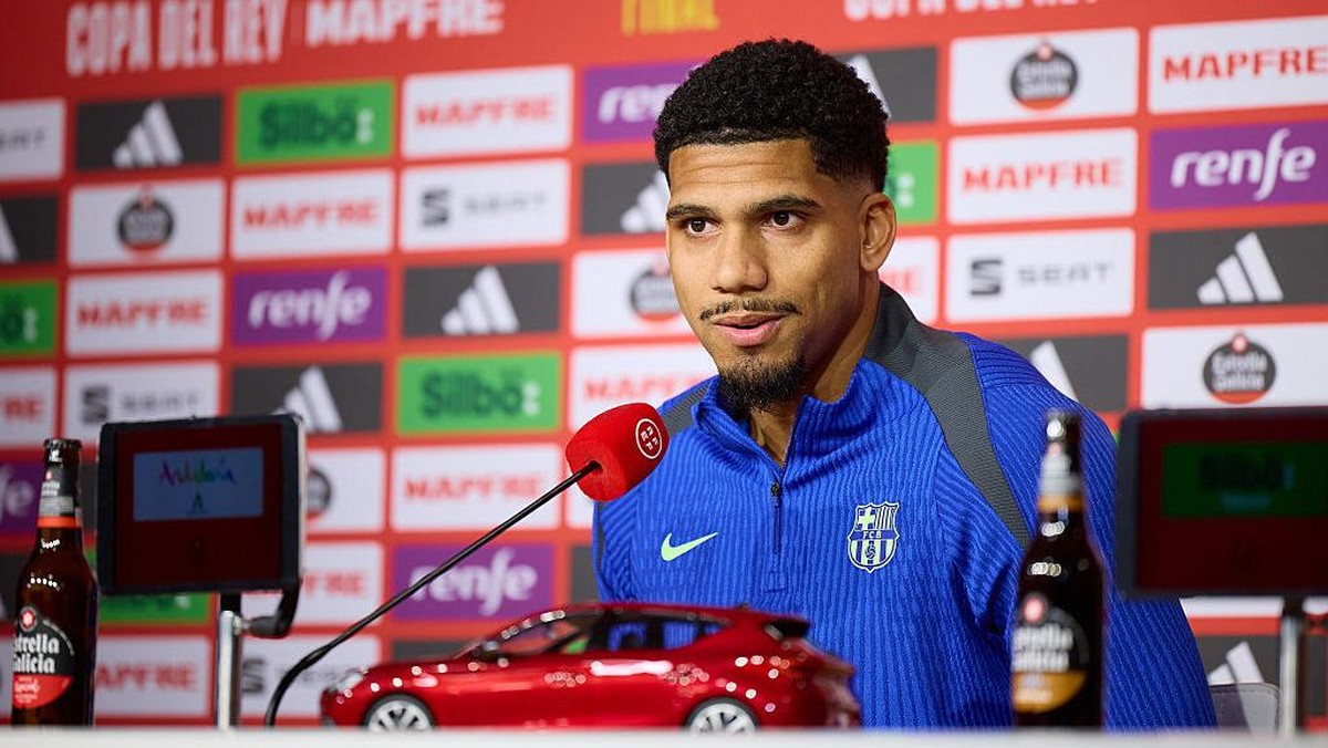 Ronald Araujo. Foto: Getty Images/Fran Santiago