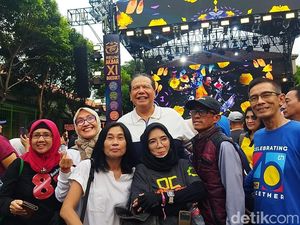 Video Reuni Akbar XI Boedoet Kumpulkan Rp 573 Juta, Disalurkan untuk Sekolah Video Reuni Akbar XI Boedoet Kumpulkan Rp 573 Juta, Disalurkan untuk Sekolah