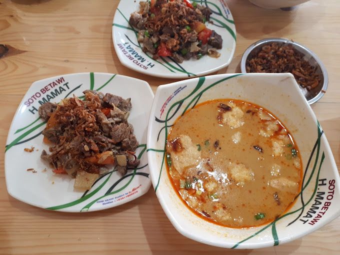 Gurih Bener! 5 Soto Betawi Komplet Isian Bisa Didapatkan di Sini
