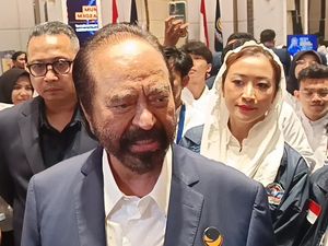Video Surya Paloh Singgung Ada Pihak Mabuk Kekuasaan: Harusnya Tahu Diri Video Surya Paloh Singgung Ada Pihak Mabuk Kekuasaan: Harusnya Tahu Diri