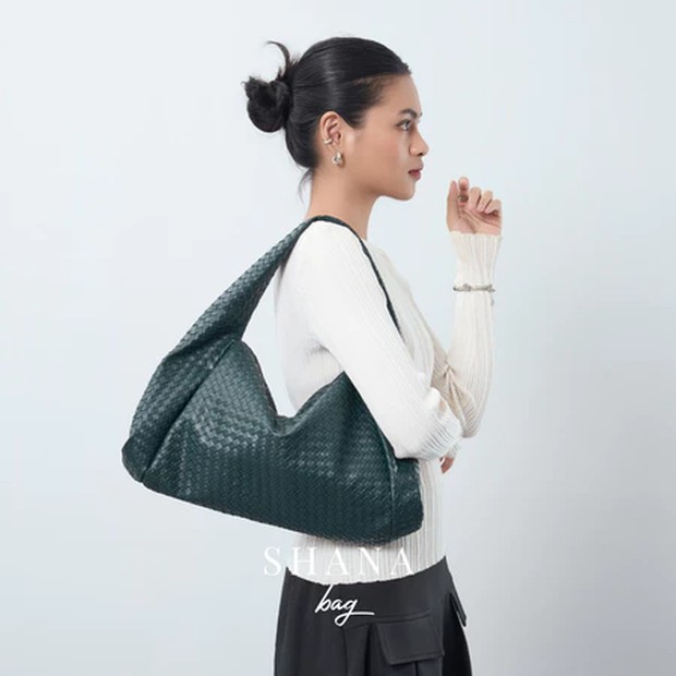 Tas kerja lokal dari Amretta dengan desain simple dan elegan