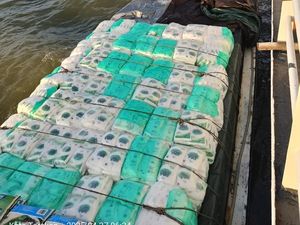 Penyelundupan 19 Ton Beras-Gula Subsidi dari Malaysia di Sebatik Digagalkan Penyelundupan 19 Ton Beras-Gula Subsidi dari Malaysia di Sebatik Digagalkan